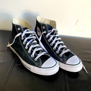 Converse high tops mens size 9.5